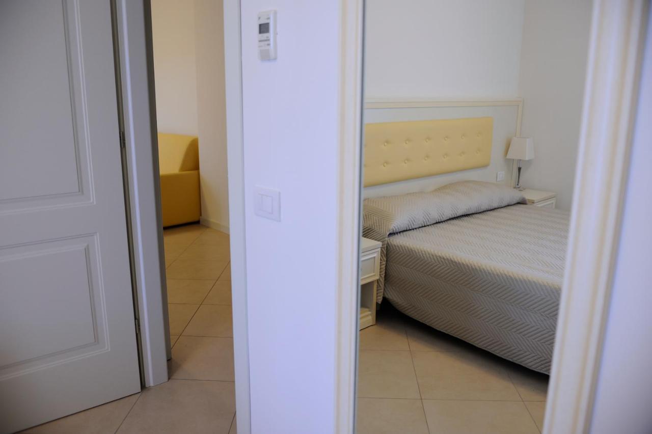 Residence Suite Smeraldo Riccione Exterior foto